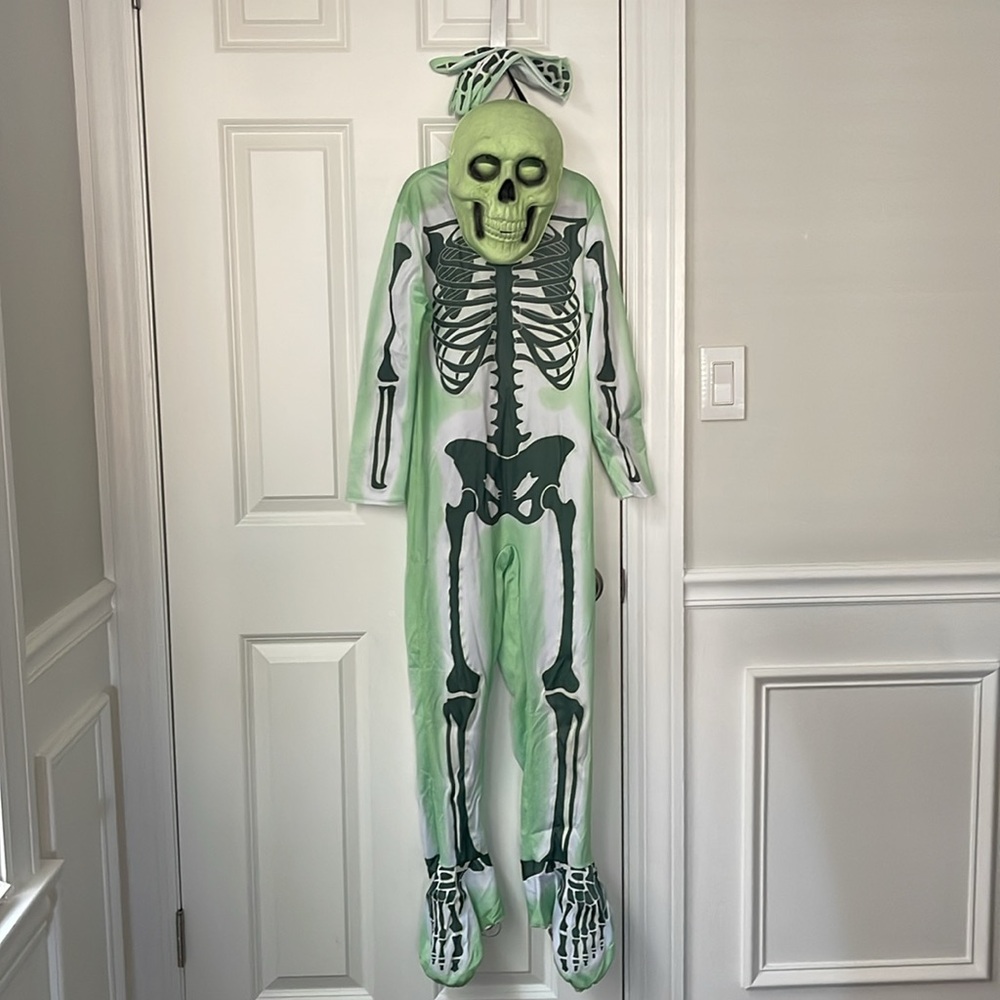 🐸 Halloween Costume 💀Boy’s Jumpsuit-Mask -Gloves Glow in the Dark 💀